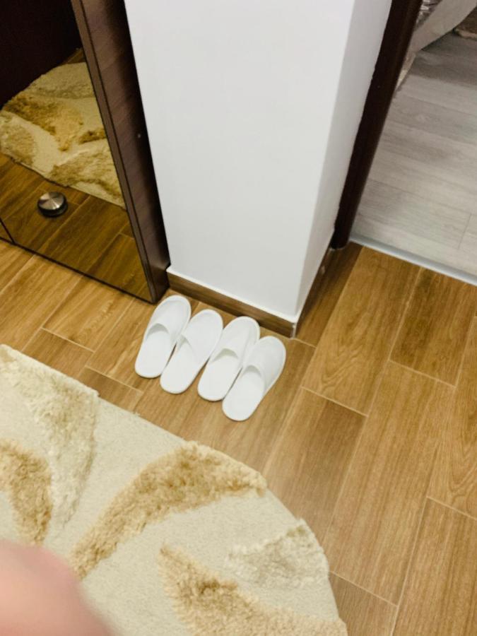 Appartamento Garsoniera Lux Centru Pietonal Tirgu - Jiu Târgu Jiu Esterno foto